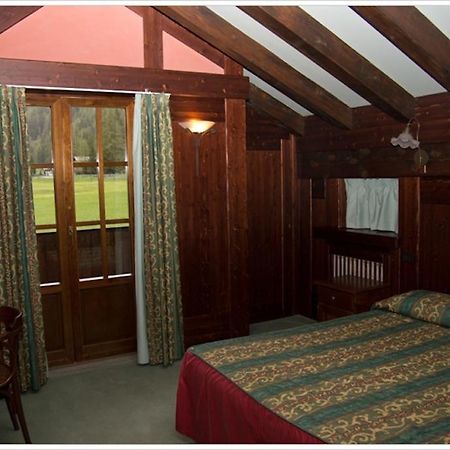 Hotel California シャンポルク エクステリア 写真